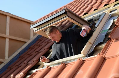 Pose de fenêtres de toit Velux à Longèves